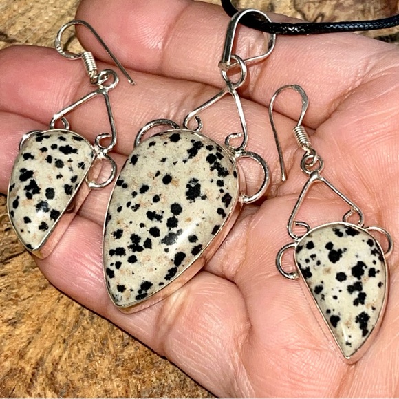 Dalmatian Jasper Set Pendant & Earrings - Picture 2 of 9